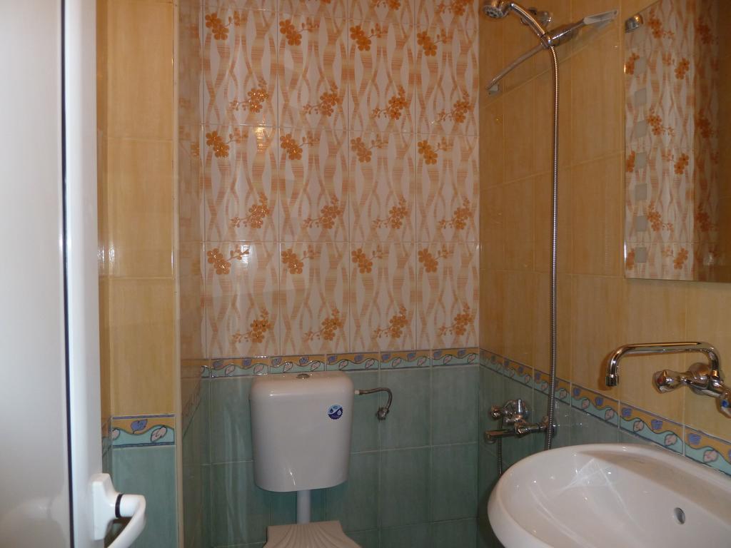 Tarnovski Dom Guest Rooms Veliko Tarnovo Phòng bức ảnh